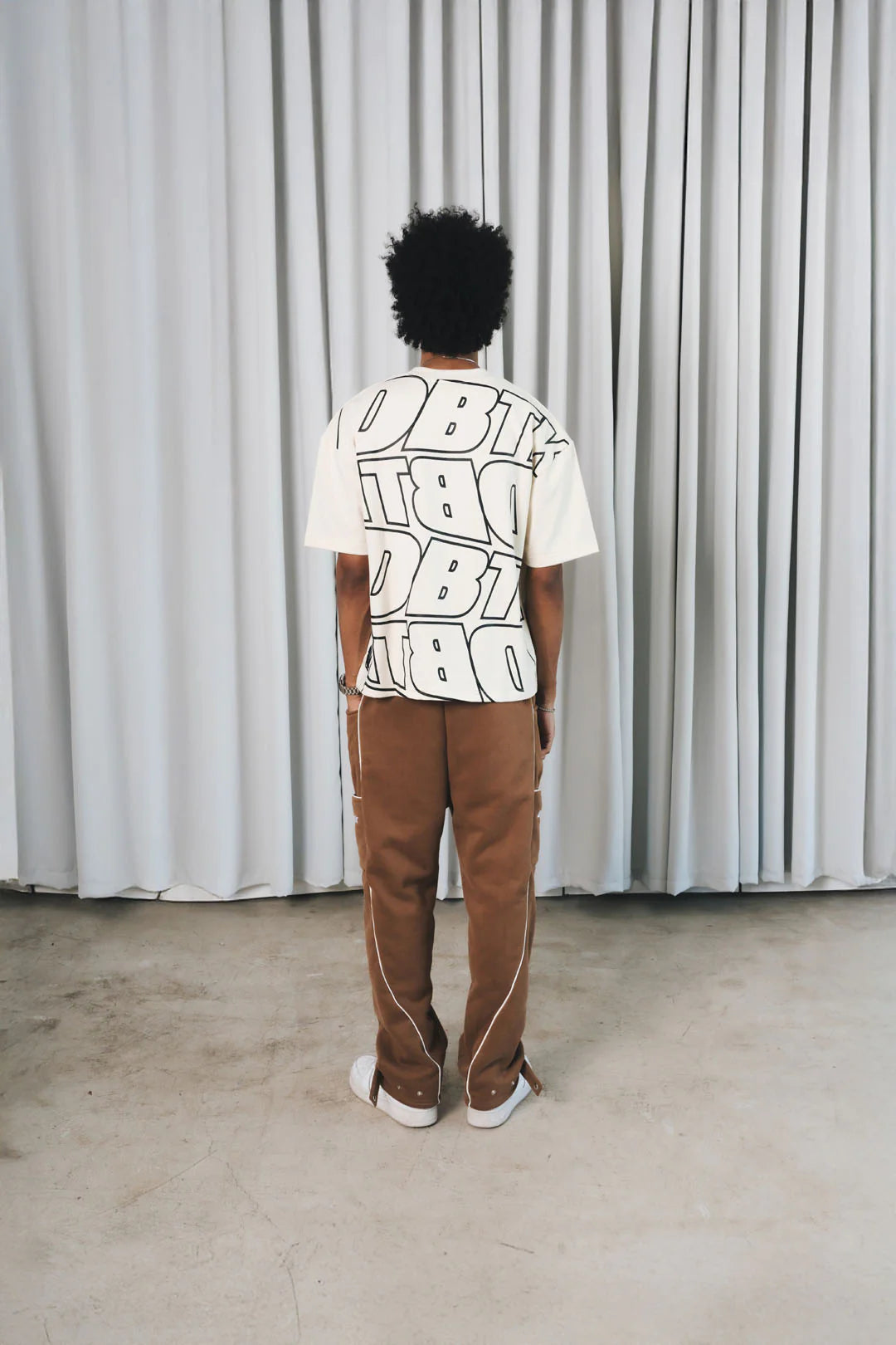 Slant Pocket Tee - Cream & Black