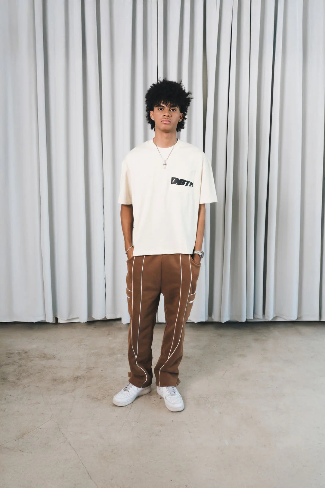 Slant Pocket Tee - Cream & Black