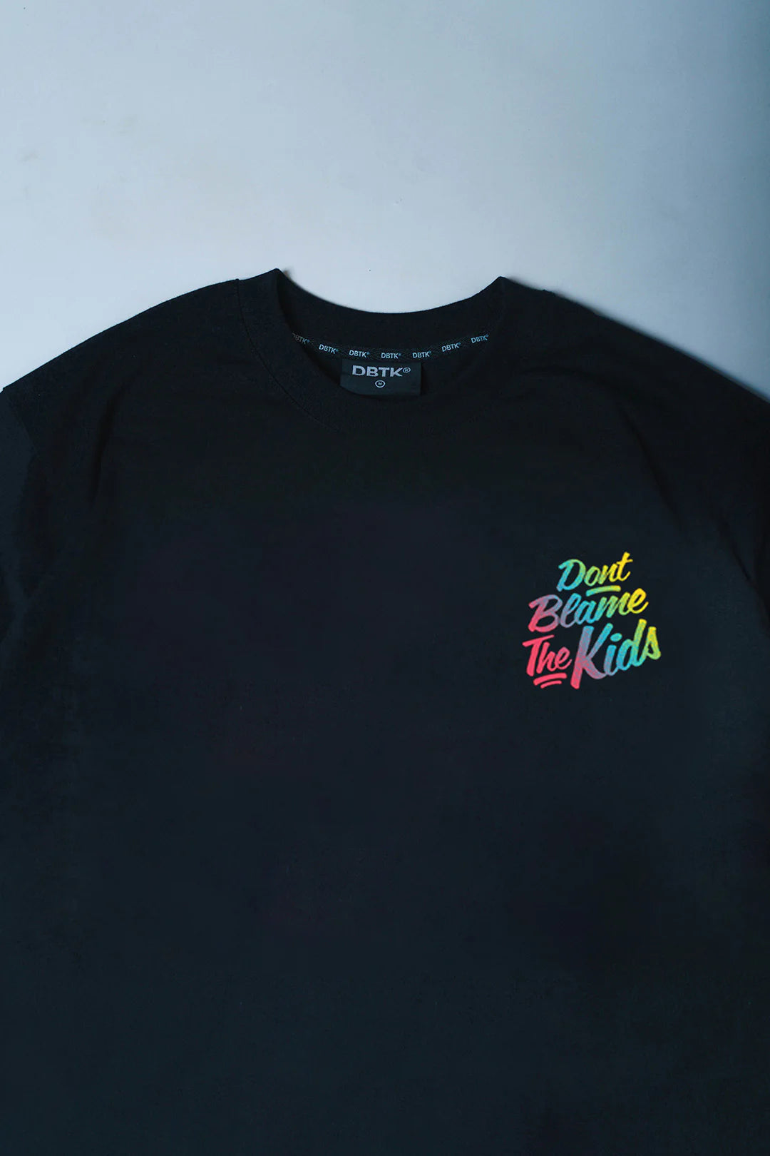 Chromatic Script Tee -Black